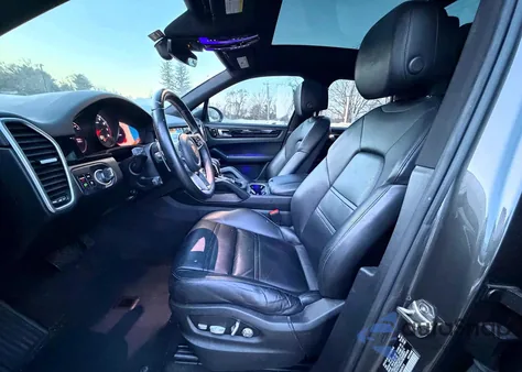 2021 Porsche Cayenne z USA, uszkodzony, nr VIN WP1AA2AY5MDA09615